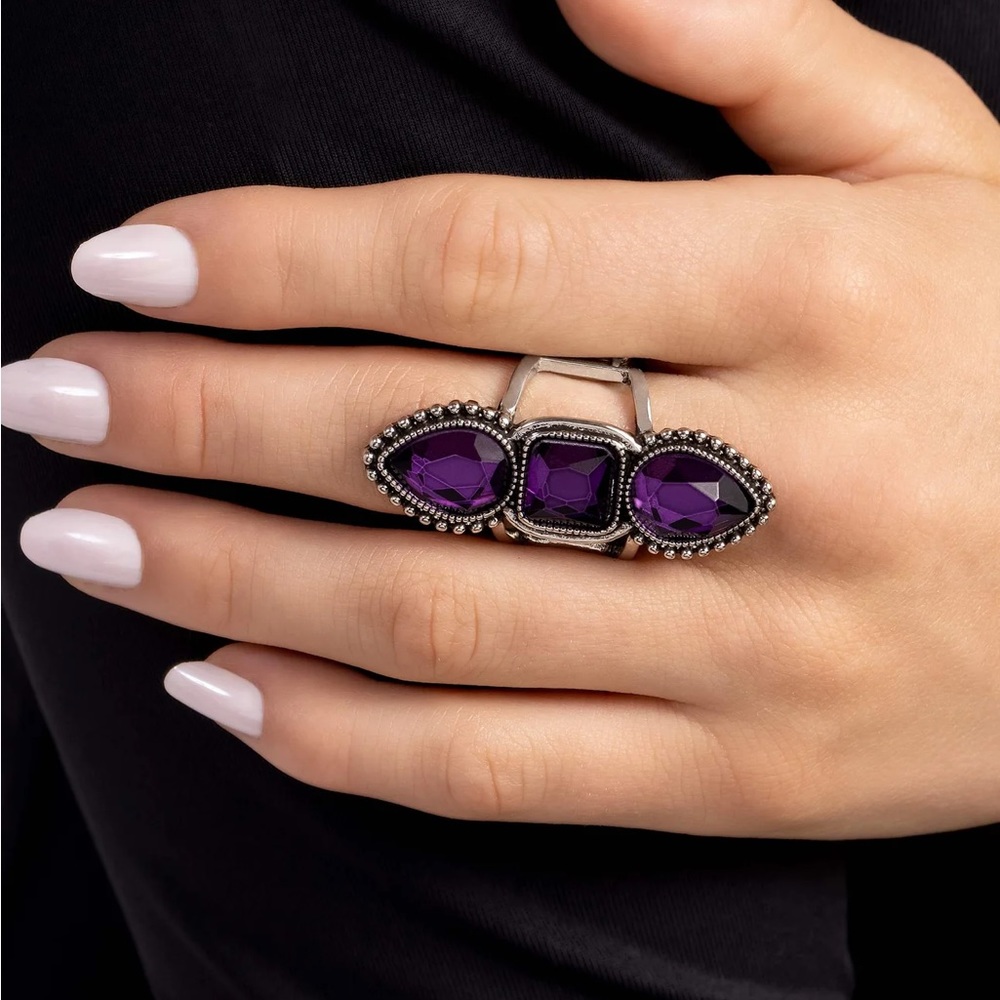 Purple ring - Picture 2 of 4